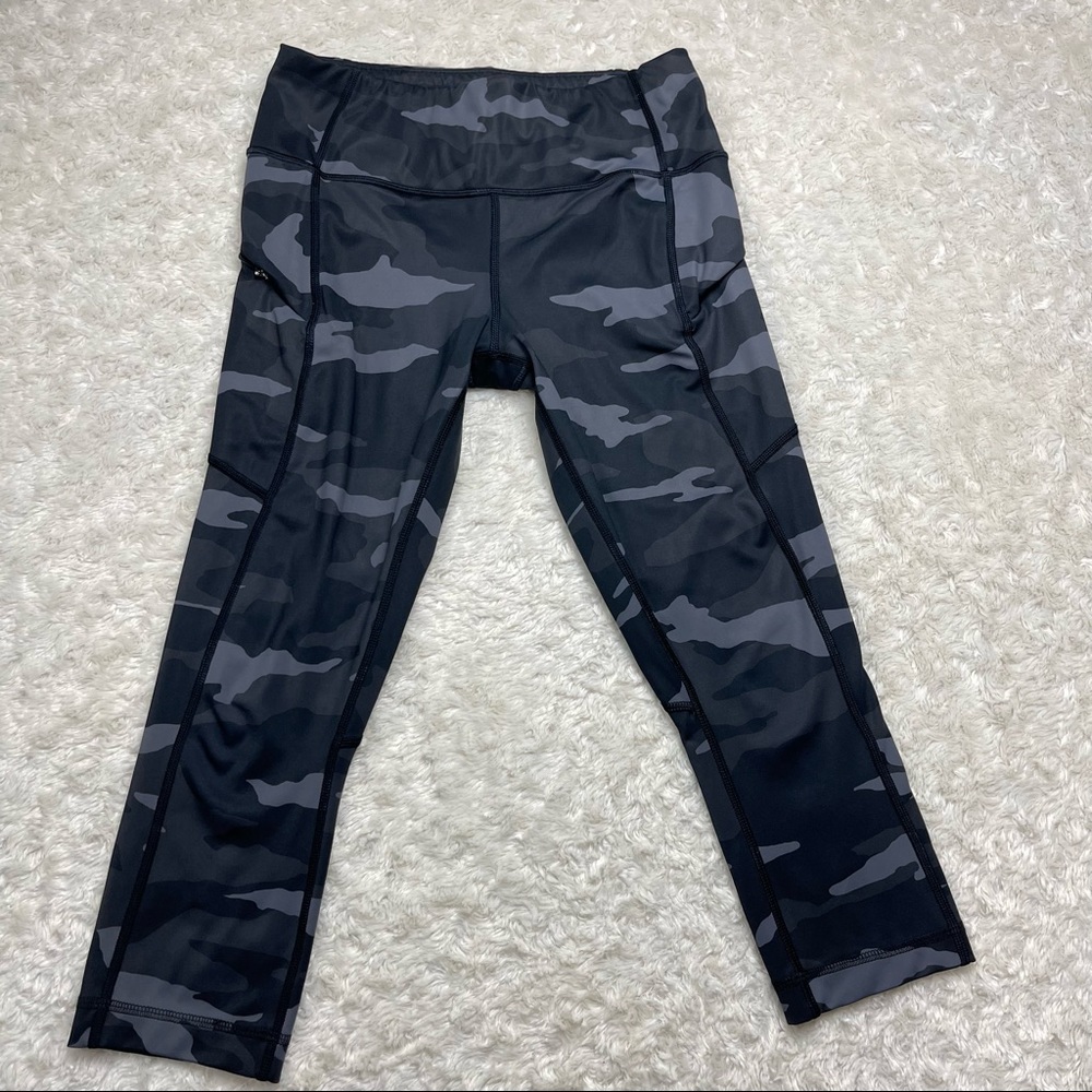 Athleta Gray Black Camo Leggings Size Small